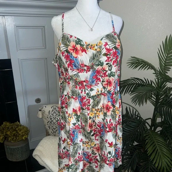 NWT New Look Multicolor Floral Tropical Dress - Picture 3 of 10